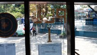 Insiden tersebut diduga berkaitan dengan aksi demonstran menolak UU Omnibus Law Cipta kerja yang berujung rusuh di depan gedung DPRD Jabar dan kawasan Dago.