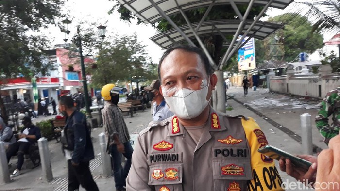 Kapolresta Yogyakarta Kombes Purwadi Wahyu Anggoro ditemui usai aksi demo tolak Omnibus Law Cipta Kerja di Malioboro, Kamis (8/10/2020).