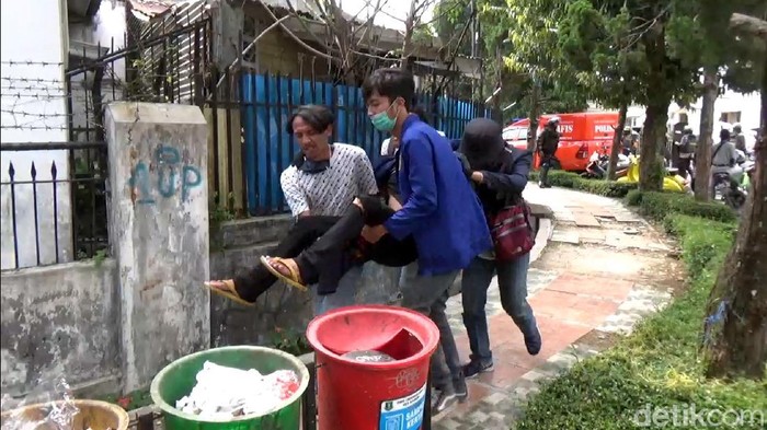 Mahasiswa Sukabumi Terluka