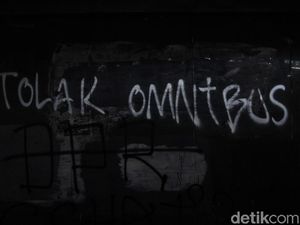 1.000 Buruh Jakarta Demo Lagi Tolak Omnibus Law Cipta Kerja