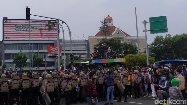 Protesters in Central Jakarta Harmony