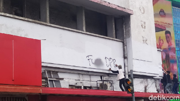 Protesters in Central Jakarta Harmony