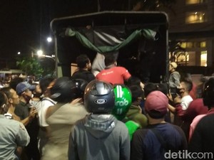 Ribut dengan Warga, Massa Demo Omnibus Law Yogya Diamankan Polisi
