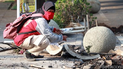 Penampakan Fasilitas Umum Rusak Buntut Demo di Bandung