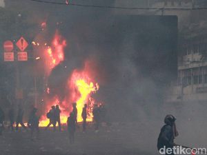 Misteri Penggerak Preman Luar Jakarta Janjikan Uang Demo UU Cipta Kerja