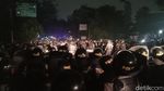 Polisi Bubarkan Massa Aksi di Depan DPRD Jabar