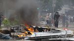 Polisi Pukul Mundur Massa Anarkis di Patung Kuda