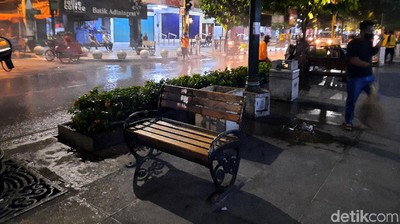 Ramai-ramai Bikin Malioboro Kinclong Usai Ricuh
