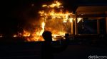 Pecah! Foto-foto Rusuh Imbas Demo Tolak UU Omnibus Law