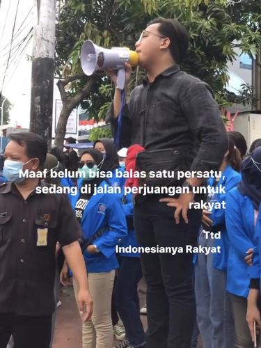 Mahasiswa Dian Mulyana saat demo menolak UU Omnibus Law Cipta Kerja