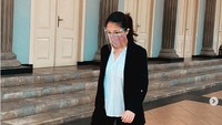Tina Toon menjadi salah satu Anggota DPRD DKI Jakarta yang dikritik karena diduna hanya melakukan copy paste hasil e-reses. Foto: Instagram @tinatoon101