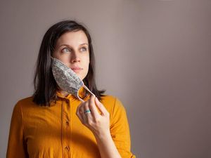 Dear Acne Fighter, Ini Saran Dokter Soal Seberapa Sering Harus Ganti Masker