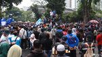 Tolak Omnibus Law, Massa Aksi Penuhi Gedung Sate