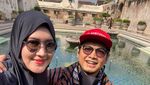 Liburannya Tommy Kurniawan Seperti Apa, Ya?