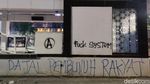 Pecah! Foto-foto Rusuh Imbas Demo Tolak UU Omnibus Law