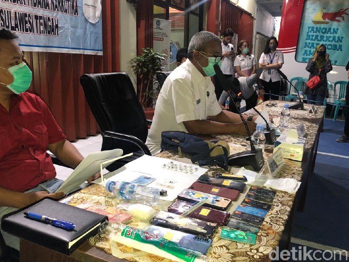 Adik Pasha Ungu ditangkap BNNP Sulteng terkait kasus narkoba (M Qadri/detikcom)