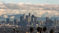Los Angeles merupakan salah satu kota tersibuk di dunia. Kota ini juga memiliki tingkat polusi udara yang tinggi. Namun banyak aktivitas outdoor yang dapat dilakukan. Foto: CNN Travel