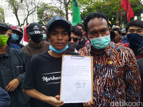 demo omnibus law di lamongan
