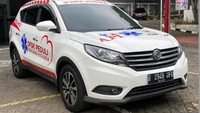 Sebelumnya, DFSK memperkenalkan ambulans dari basis pikap DFSK Super Cab. Kini DFSK menambah pilihan ambulans dengan DFSK Glory 580. Model ini menjadi pilihan bagi konsumen yang membutuhkan ambulans dengan desain yang lebih elegan dan mewah tanpa mengesampingkan kemampuannya sebagai kendaraan ambulans yang memuat berbagai jenis fasilitas ambulans. Foto: Dok. DFSK