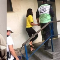 Setelah setahun dicari-cari oleh pihak keluarga, Eloisa ditemukan di daerah perkampungan di Brazil. Tapi keadaannya mengenaskan. Seperti inilah keadaan Eloisa saat ditemukan pada Selasa (6/10/2020). Saat ditemukan, Eloisa membawa ransel. Isi tasnya berupa dokumen kontrak model.  Foto: Istimewa