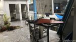 Deretan Foto Halte TransJ yang Rusak-Dibakar Massa Tolak Omnibus Law