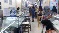 Terkait video viral itu, Pengelola menyayangkan adanya penyebaran informasi hoax ITC Roxy Mas dijarah massa. Pengelola pun meminta polisi memberikan efek jera ke penyebar hoax.