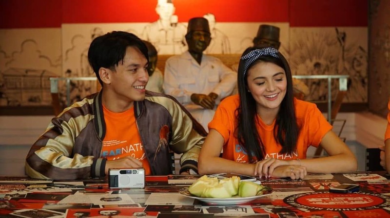 Keseruan Jefri Nichol saat Makan Bareng Teman-teman