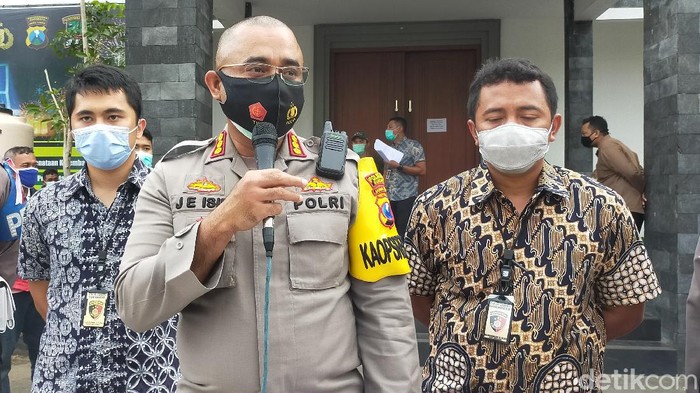 Kapolrestabes Surabaya Kombes Jhonny Eddison Isir