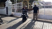 Untuk kantor DPRD DIY sendiri saat ini sudah dalam kondisi bersih dari batu dan benda-benda lainnya. Sedangkan coretan-coretan pada dinding gedung tersebut juga telah dicat ulang.