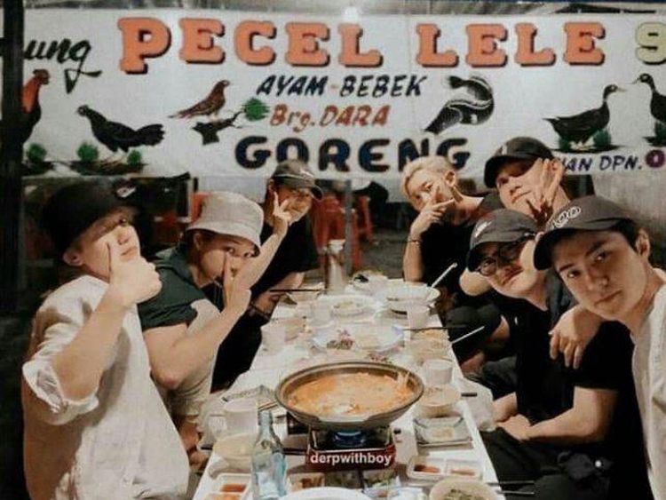 Begini Jadinya Kalau Penjual Makanan Kaki Lima Pindah ke Luar Negeri