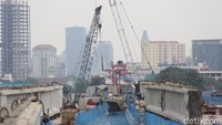 Pembangunan Stasiun Manggarai pun hingga kini terus berlangsung. Stasiun Manggarai diketahui dibangun dalam 3 tahap.