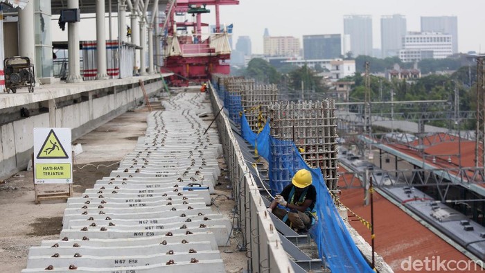 Stasiun Manggarai tengah disiapkan untuk menjadi stasiun sentral di Jakarta. Yuk, lihat perkembangan pembangunan Stasiun Manggarai saat ini.