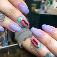 Tren ini bermula dari Instagram. Sejumlah seniman kuku membuat nail art unik tersebut dengan bentuk yang mengesankan.  Foto: Instagram