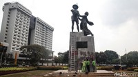Kemudian Patung Pak Tani yang kini lebih dikenal Tugu Tani juga merupakan bantuan Rusia. Ari Saputra/detikcom