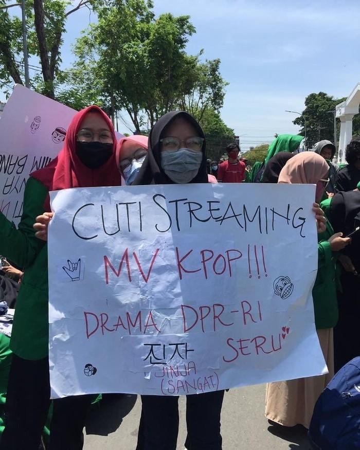 poster demonstrasi