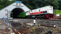Proyek Jalur ganda KA lintas selatan Jawa tinggal menyisakan pekerjaan sekitar 65 km lagi antara Jombang – Mojokerto – Wonokromo yang ditargetkan selesai dalam 1 sampai 2 tahun mendatang. (Dok. Ditjen Perkeretaapian Kemenhub)