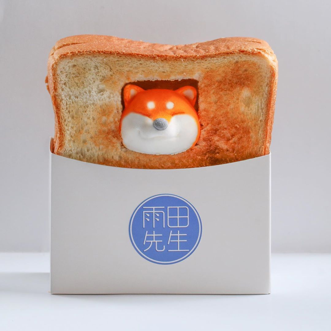 Toast Lucu dengan Marshmallow Anjing
