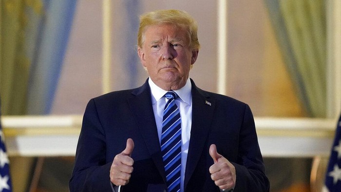 Top 5 Foto Pekan Ini : Demo Pengesahan UU Cipta Kerja-Trump Buka Masker di Gedung Putih Sepekan terakhir ini dunia informasi media ramai diwarnai oleh berita demo penolakan Omnibus Law yang disahkan DPR hingga Donald Trump kembali ke gedung putih.