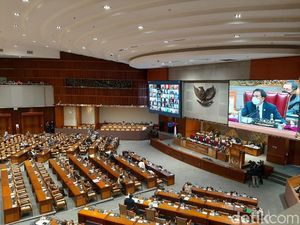 Jokowi Bicara Hoax UU Ciptaker, BEM SI Minta DPR Sampaikan Naskah Finalnya