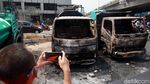 Truk-truk Ini Jadi Korban Demo Rusuh di Jakarta