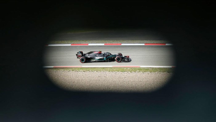 NUERBURG, GERMANY - OCTOBER 10: Valtteri Bottas of Finland driving the (77) Mercedes AMG Petronas F1 Team Mercedes W11 on track during final practice ahead of the F1 Eifel Grand Prix at Nuerburgring on October 10, 2020 in Nuerburg, Germany. (Photo by Ronald Wittek - Pool/Getty Images)