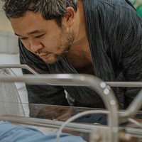 Saat melahirkan Rachel Maryam mengalami pendarahan. Dia sampai harus mendapat perawatan intensif di HCU karena pendarahan setelah operasi caesar yang dijalaninya. Foto: Instagram