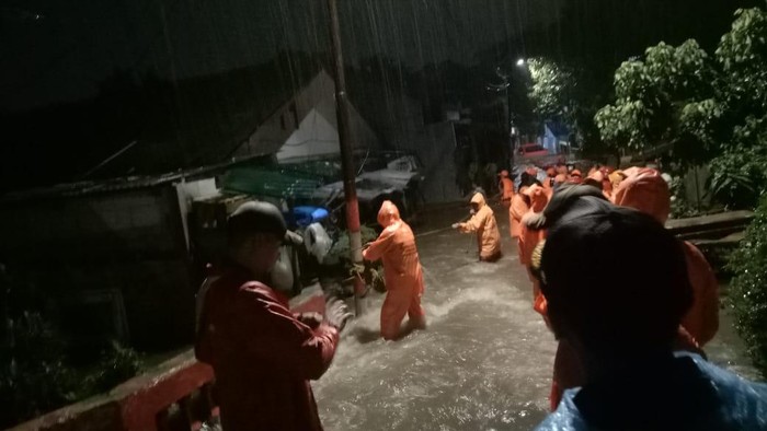 Banjir dan Longsor di Ciganjur