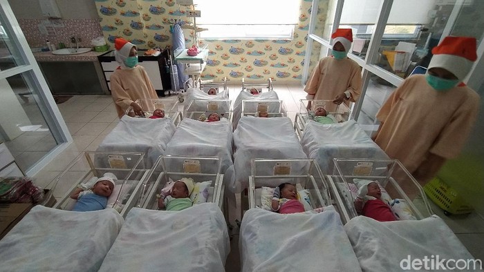 Bayi di Cirebin Lahir 10-10-2020