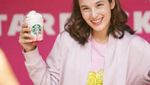 Cantiknya Chelsea Islan Saat Minum Kopi dan Makan Es Krim