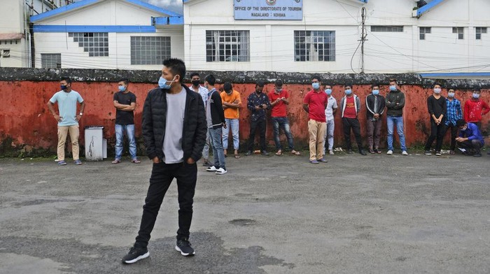 Duh, Total Kasus Corona di India Dekati 7 Juta Otoritas India melaporkan lebih dari 73 ribu kasus virus Corona dalam sehari di wilayahnya. Total kasus Corona di India semakin mendekati angka 7 juta kasus.