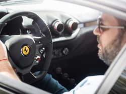 Pendiri WhatsApp Dulu Melarat, Kini Pacar Model dan Berlimpah Harta