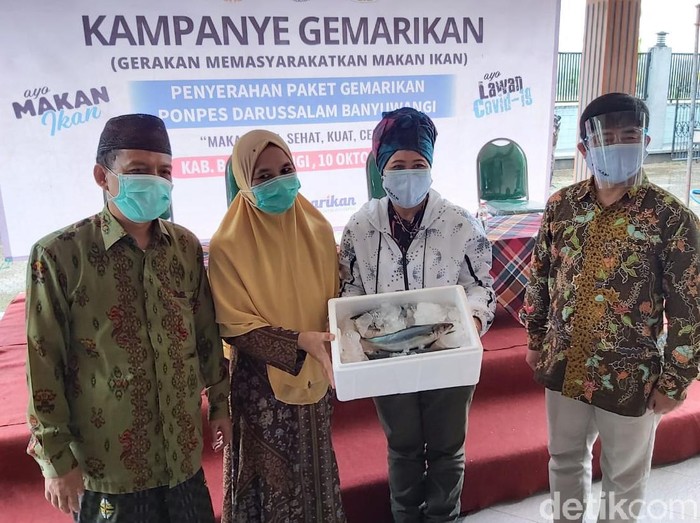 Kementrian Kelautan dan Perikanan (KKP) RI menggelar kampanye gemar makan ikan (Gemarikan) di Pondok Pesantren (PP) Darussalam Blokagung, Desa Karangdoro, Kecamatan Tegalsari, Banyuwangi. Kegiatan ini sebagai penguatan dalam menjaga imunitas tubuh para santri, dalam mengantisipasi penularan COVID-19.