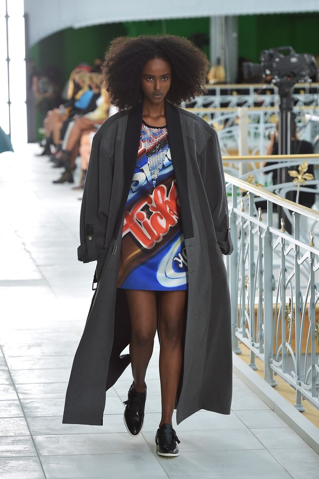 Fashion show koleksi spring/summer 2021 Louis Vuitton di Paris Fashion Week 2020. Foto: Getty Images/Dominique Charriau