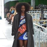 Fashion show koleksi spring/summer 2021 Louis Vuitton di Paris Fashion Week 2020. Foto: Getty Images/Dominique Charriau